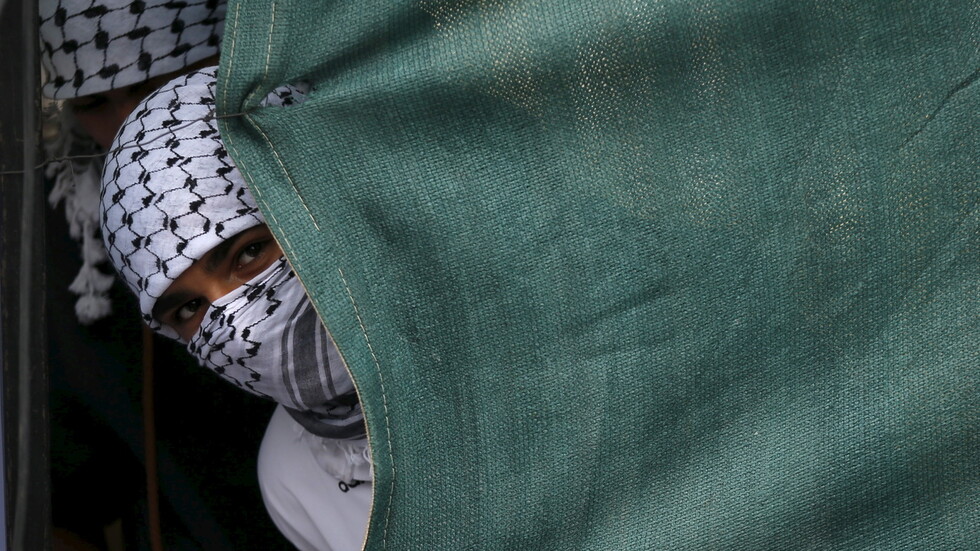 شاليط يتحدث عن الفترة التي احتجزته فيها "حماس" بقطاع غزة