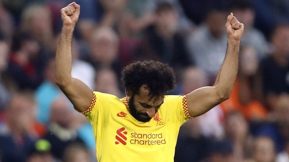 محمد صلاح يسجل هدفا تاريخيا في الدوري الإنجليزي الممتاز (فيديو)