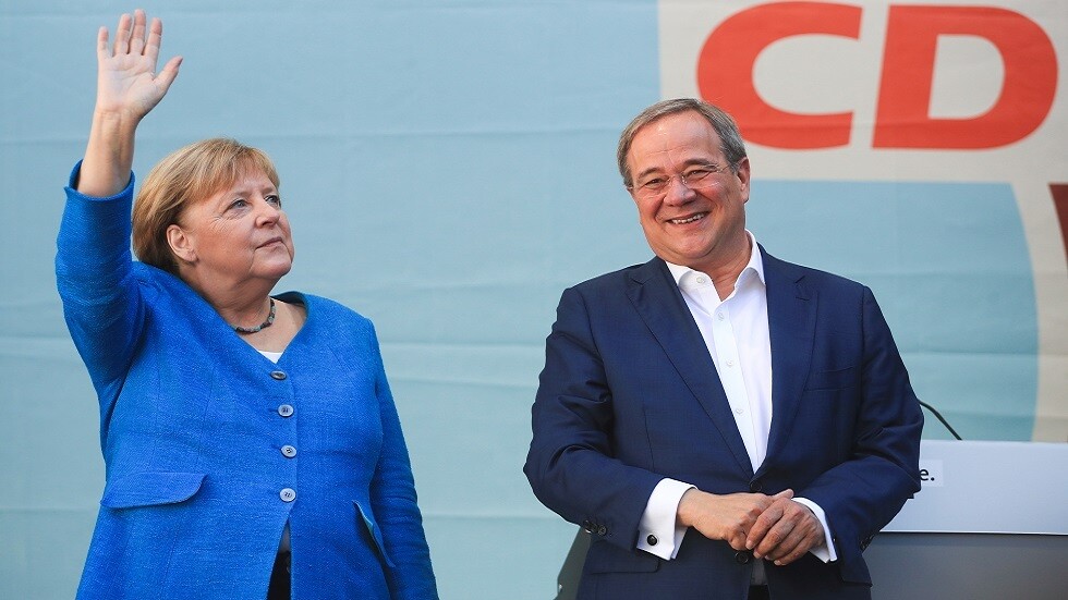 الألمان يصوتون في انتخابات محتدمة لاختيار خليفة ميركل