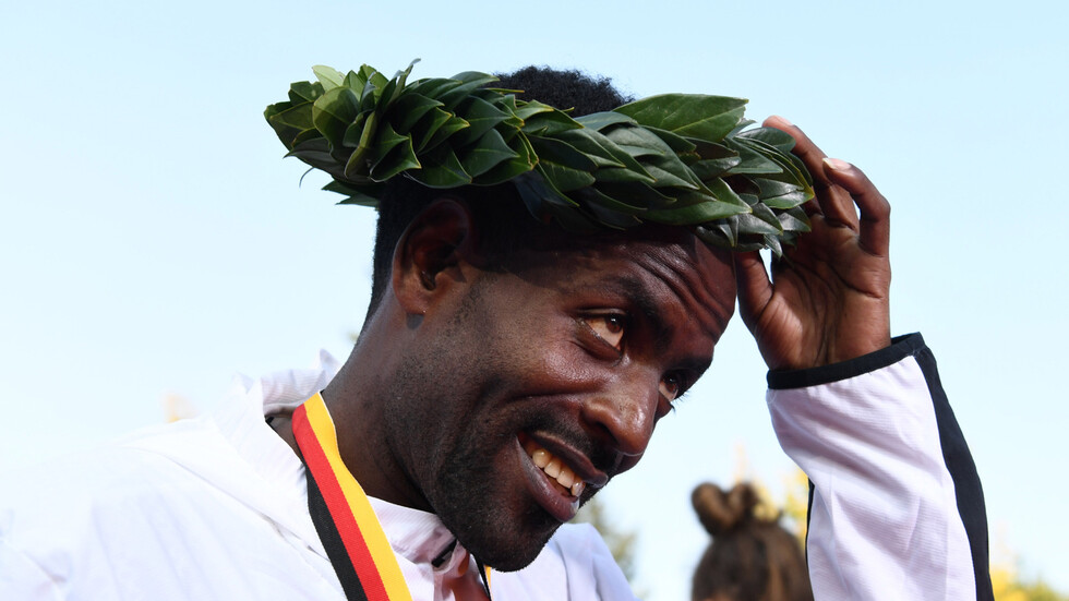 الإثيوبي أدولا يفوز بماراثون برلين