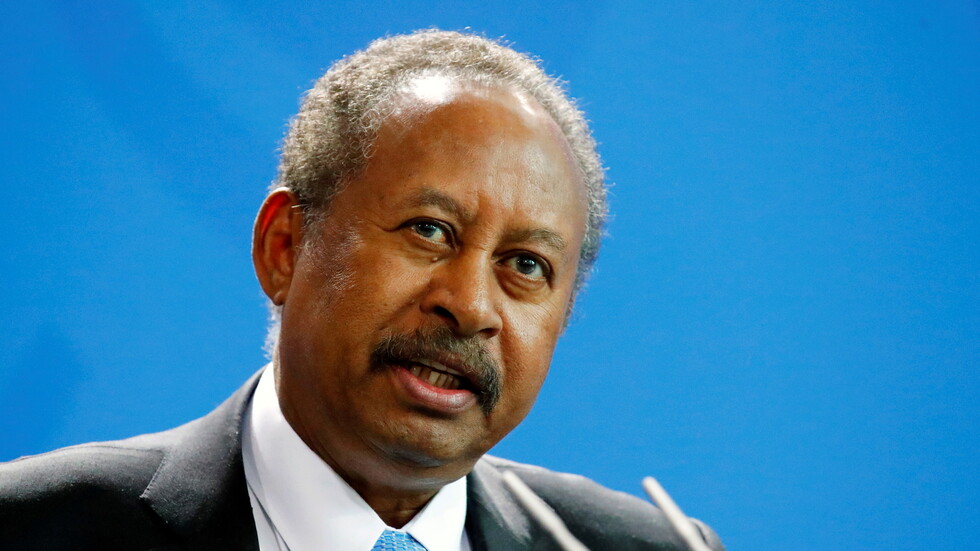 رئيس الوزراء السوداني: الصراع في بلادنا ليس بين عسكريين ومدنيين