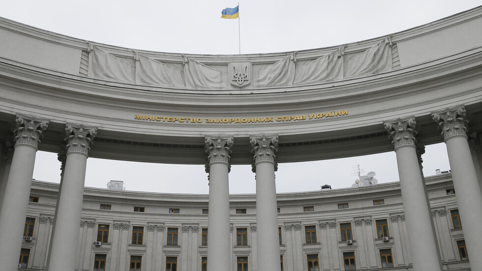 كييف تعبر عن خيبة أملها من توجه هنغاريا لتوقيع عقد مع 