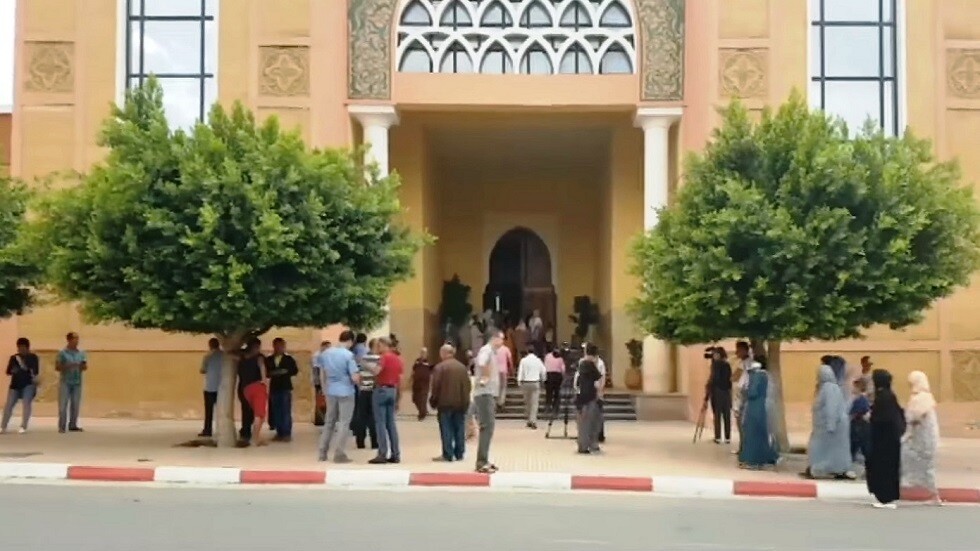 226 عاما سجنا.. القضاء المغربي يصدر أحكامه في قضية "فتاة الوشم" (فيديو)