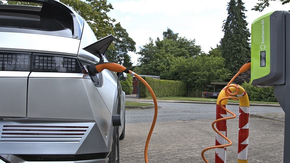 بطارية المستقبل للسيارات الكهربائية