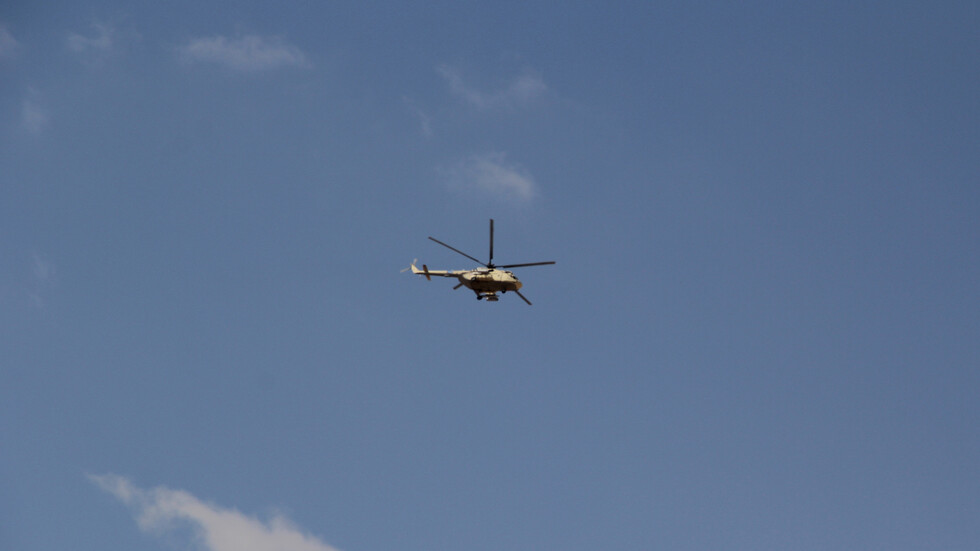 رئيس أركان حرب الجيش المصري يتفقد الأوضاع في سيناء بعد افتتاح السيسي لأكبر محطة مياه بالعالم