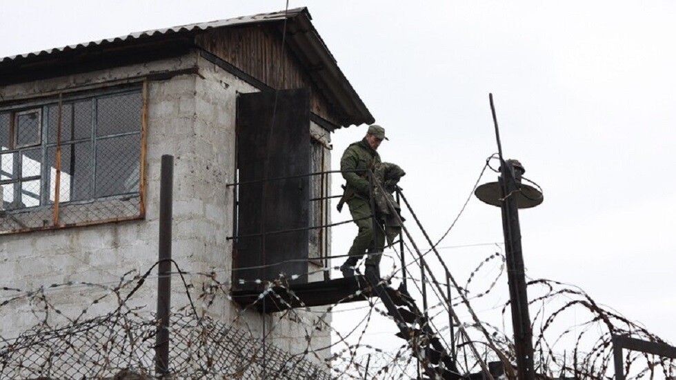 وزير عدل أوكرانيا يدعو مواطنيه لشراء السجون بدلا من المساكن العادية