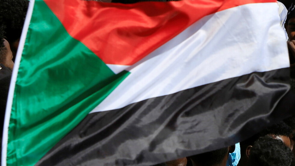 تقرير: تهريب 267 طنا من الذهب السوداني خلال 7 سنوات