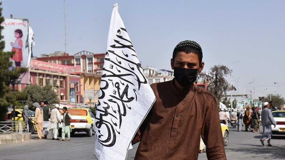 صحيفة: سيطرة طالبان على أفغانستان رفعت سعر الأفيون في السوق السوداء