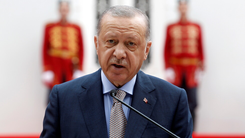 أردوغان يعرب عن امتنانه للروس الذين زاروا تركيا خلال الجائحة