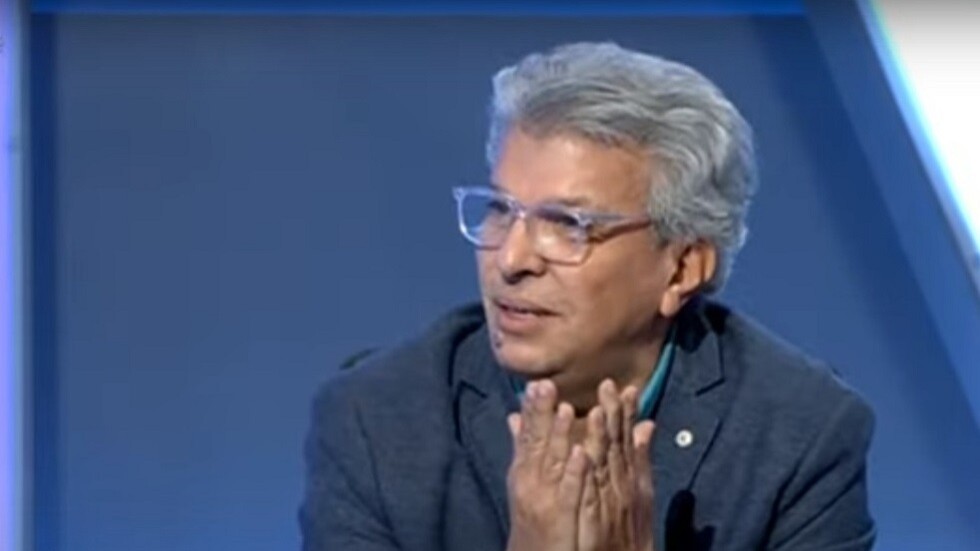 مصر.. مفكر شهير يقترح خانة اختيارية برخصة المرور للتبرع بالأعضاء بعد الوفاة (فيديو)