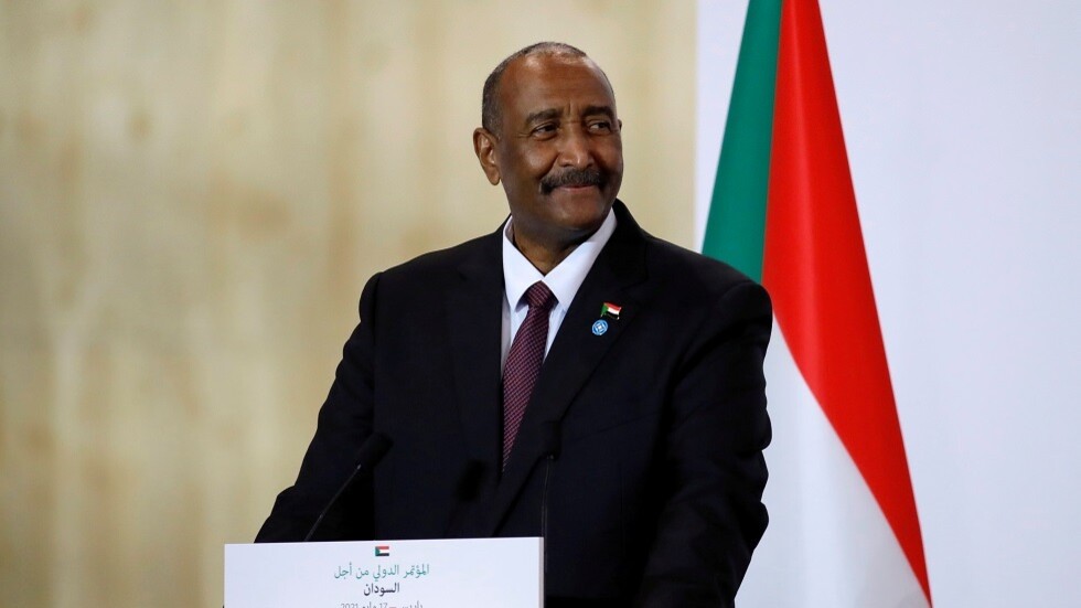البرهان يشيد بأداء دائرة مكافحة الإرهاب لدى جهاز المخابرات السودانية