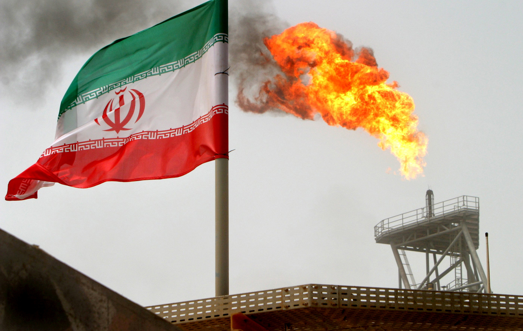 إيران تصدر بيانا حول إمدادات الغاز إلى العراق