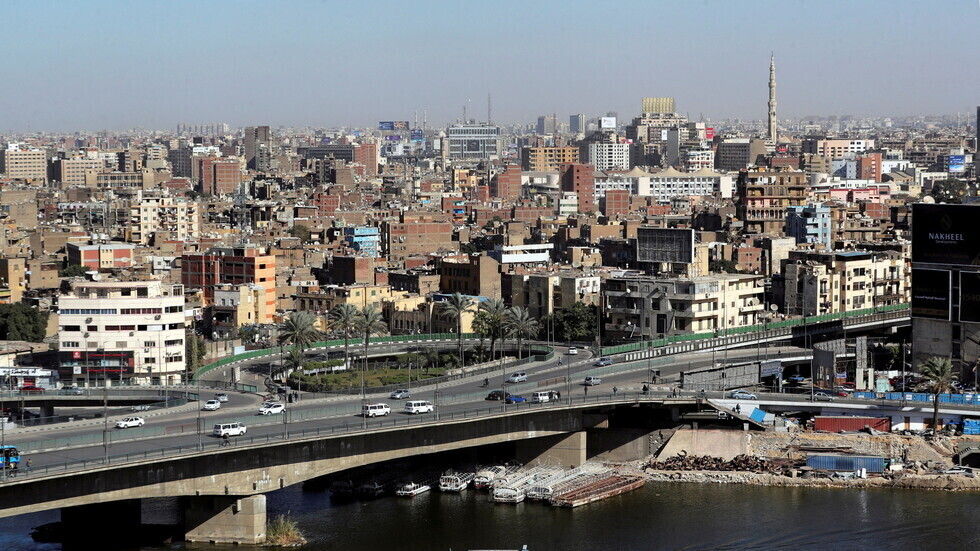 مصر تسجل 303 إصابات و12 وفاة جديدة بكورونا