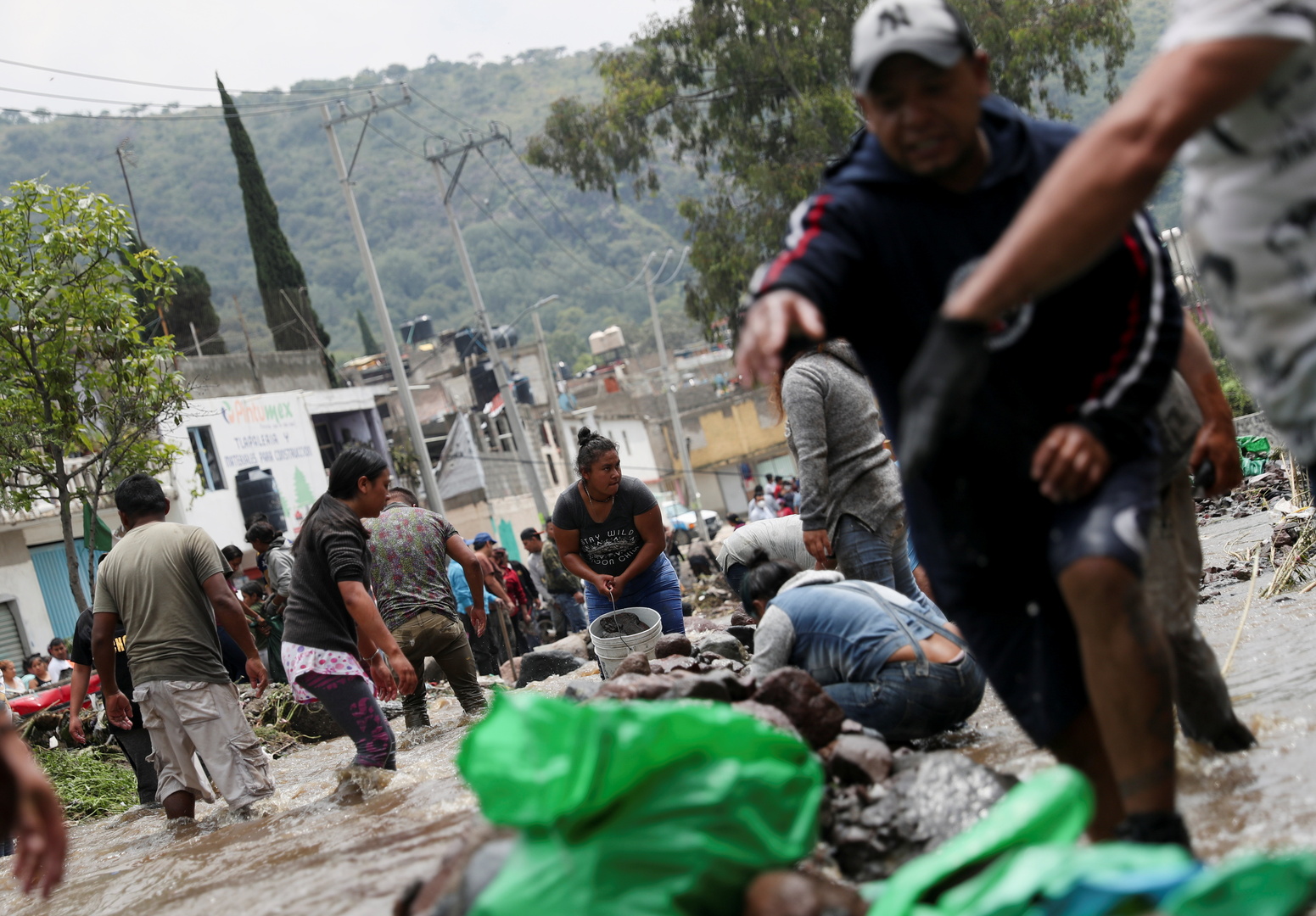 مصرع 16 مريضا في مستشفى وسط المكسيك جراء فيضانات