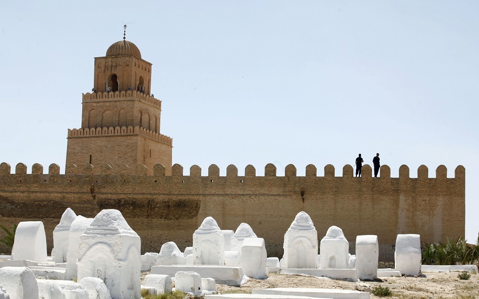 السلطات التونسية توقف إمام مسجد بسبب إشادته بحركة 