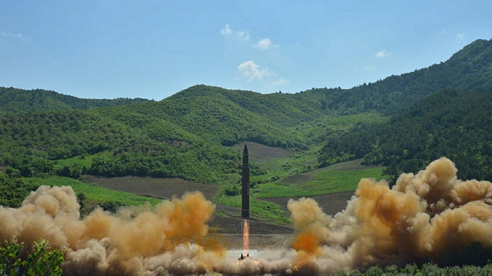 الجيش الكوري الجنوبي : كوريا الشمالية تطلق صاروخين باليستيين تجاه البحر الشرقي