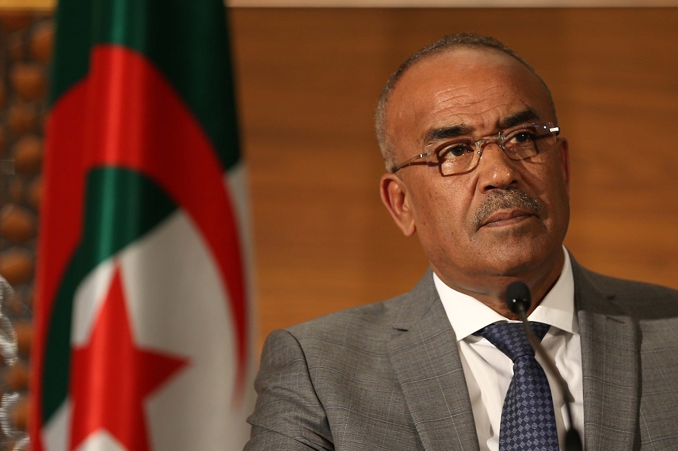 ‎الجزائر.. رئيس الحكومة السابق يمثل أمام القضاء