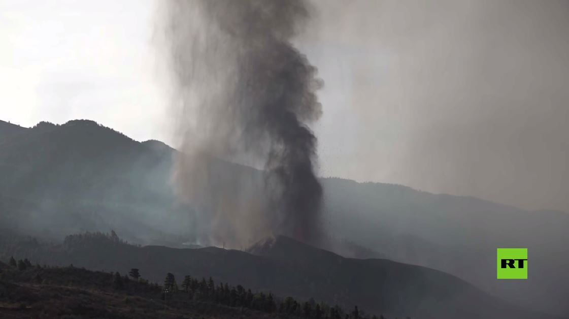 فيديو.. ثوران بركان لا بالما في جزر الكناري الإسبانية مستمر