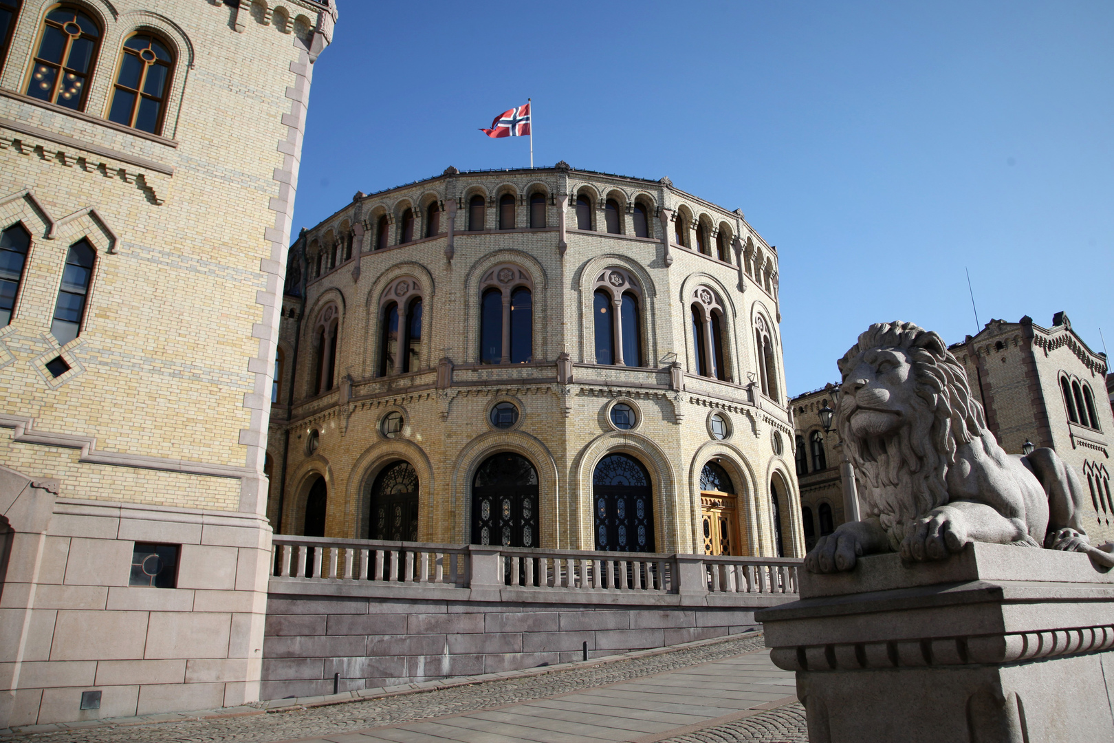 النرويج تعلن إلغاء معظم قيود كورونا والعودة للحياة الطبيعية