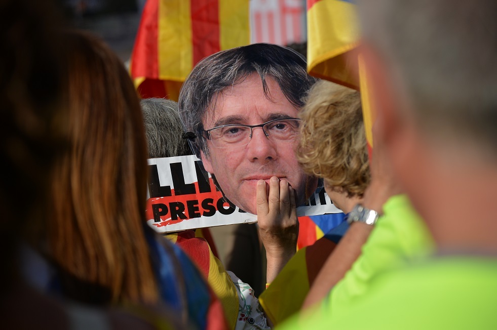 إسبانيا: سنحترم قرار محاكم إيطاليا بخصوص بوتشديمون