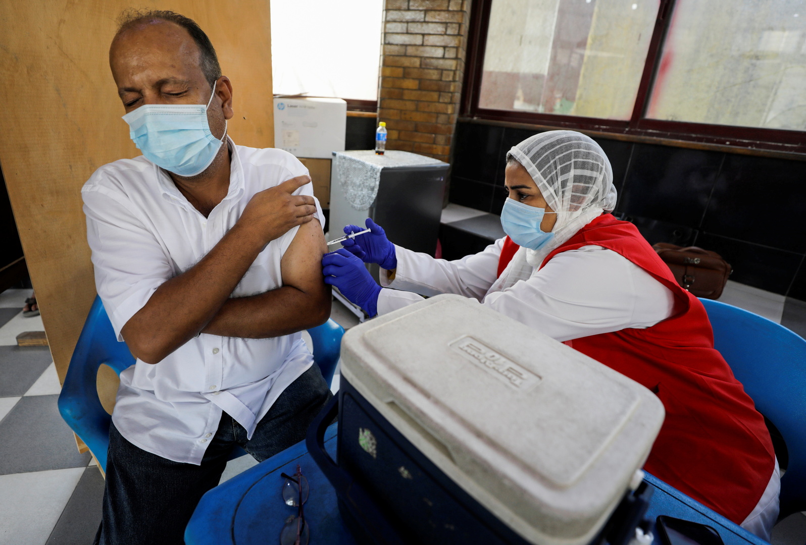 مصر تسجل 37 وفاة و702 إصابة جديدة بفيروس كورونا
