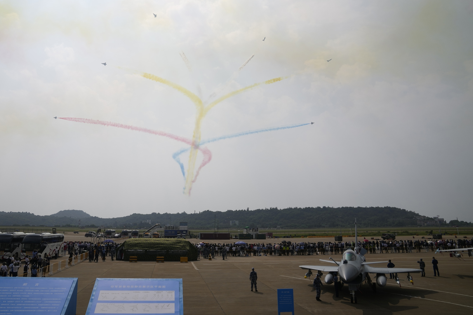 الصين.. معرض جوي يرفع السرية عن مسيرات وأسلحة وصاروخ فضائي