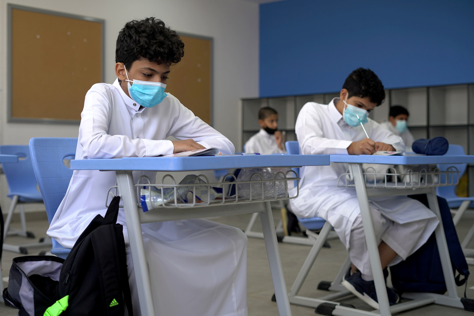 السعودية تعلن موعد عودة طلبة الابتدائية ورياض الأطفال إلى مقاعد الدراسة