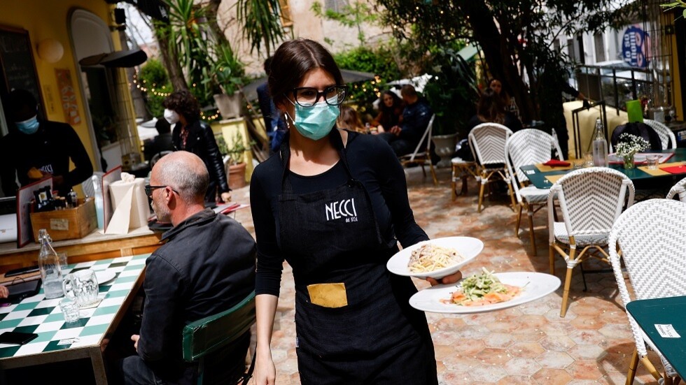 إيطاليا تسجل 33 وفاة بكورونا ونحو 3 آلاف إصابة جديدة