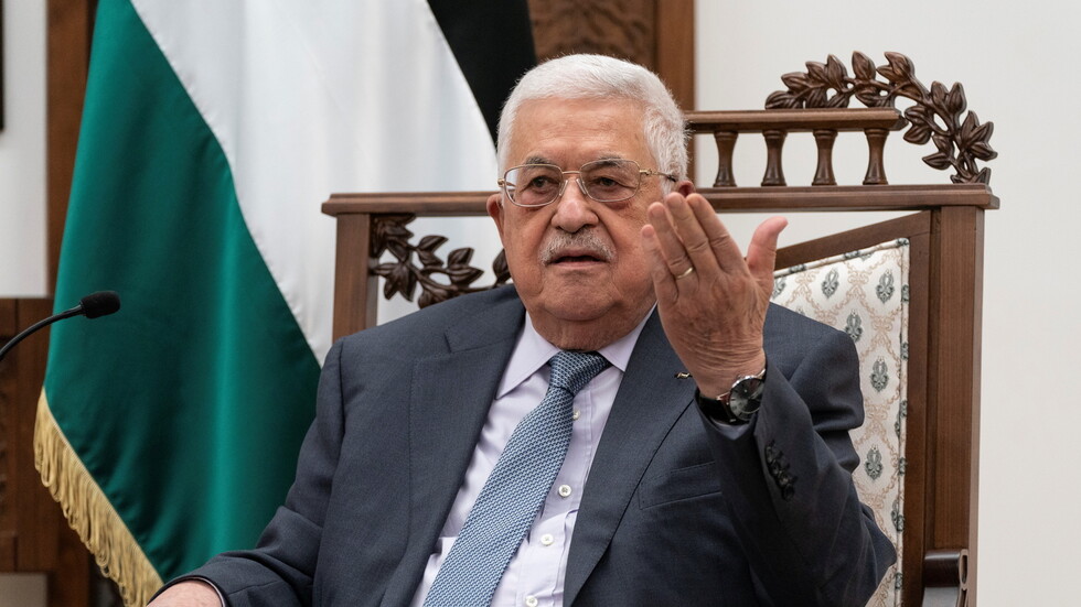 عباس يستقبل وزيري الصحة والتعاون الإقليمي الإسرائيليين ويدعو إلى إنهاء الاحتلال وقف الاستيطان