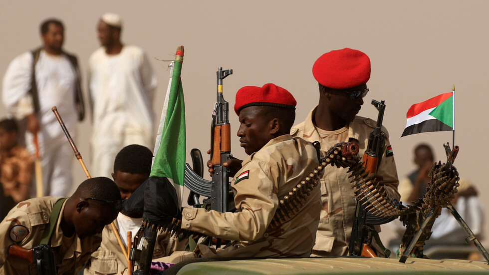 المخابرات السودانية: مقتل 4 مسلحين في "داعش" وعنصر أمن في عملية مداهمة بالخرطوم