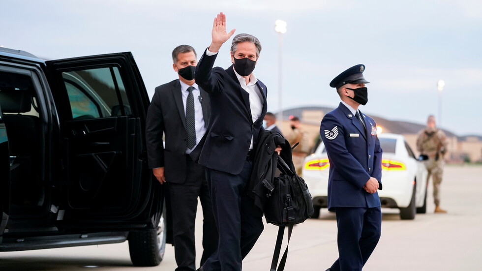 بلينكن في باريس في زيارة يخيم عليها التوتر بعد أزمة 