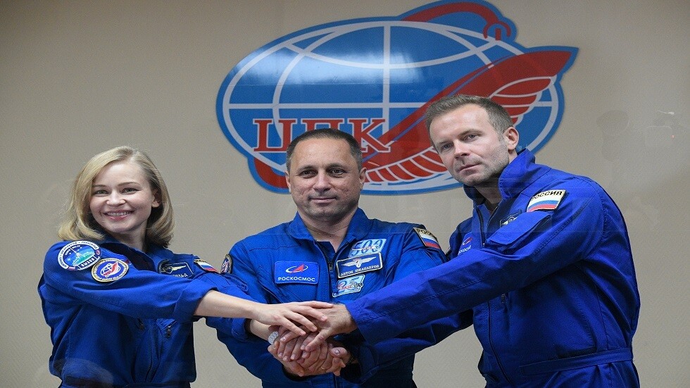 صحيفة أمريكية: روسيا تسبق هوليوود بإرسالها فريقاً سينمائياً إلى الفضاء