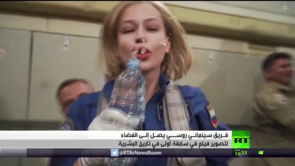أول طاقم سينمائي روسي يصل بنجاح إلى الفضاء