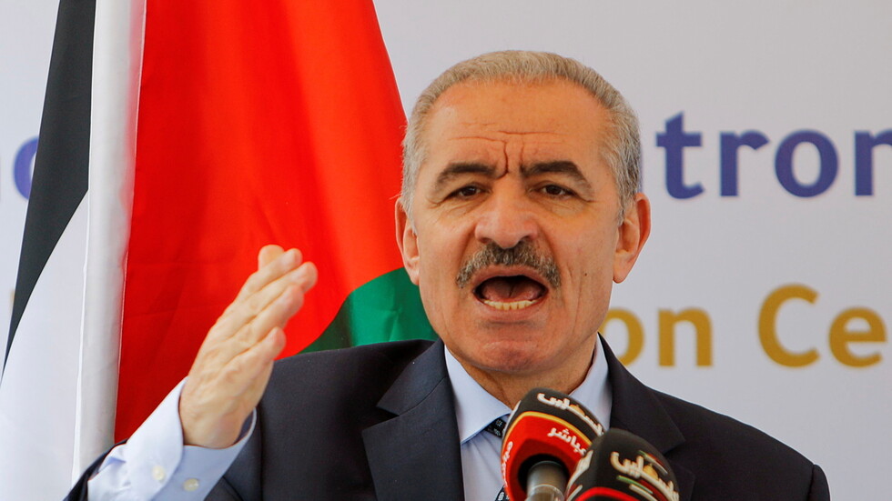 رئيس الوزراء الفلسطيني: المجتمع الدولي يعمل معنا لتجسيد إقامة الدولة وإسرائيل تدمر هذه الجهود