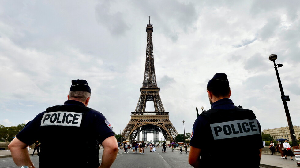 جبهات وأزمات تنفجر في وجه باريس في وقت واحد من شرق الأرض إلى مغربها