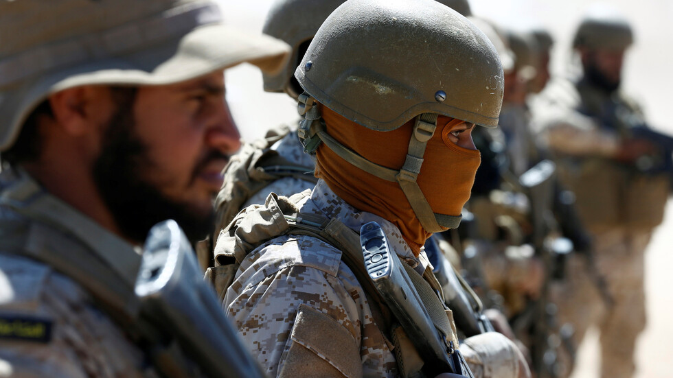 الدفاعات السعودية تعترض وتدمر مسيرة مفخخة حاولت تنفيذ هجوم على مطار أبها الدولي