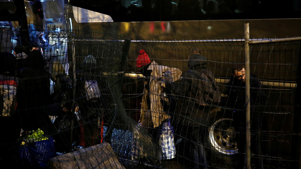 هيومن رايتس ووتش: مهاجرون يتعرضون لإذلال ومضايقات يومية في شمال فرنسا