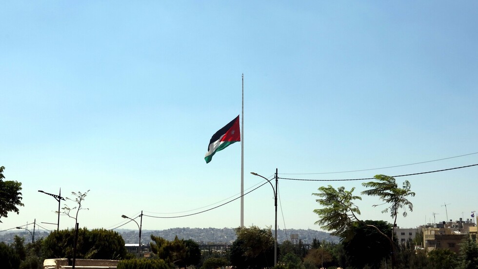 وزير الداخلية الأردني: نتعامل مع قضايا اللجوء السوري بشكل شمولي ومنسق