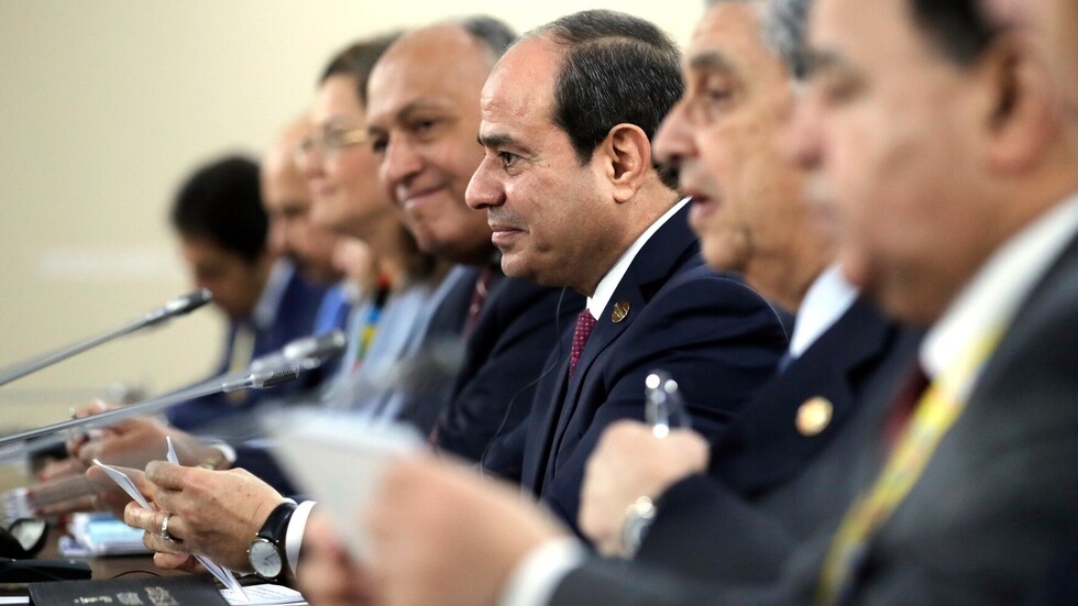 السيسي يتحدث عن معاناة مصر بسبب المياه