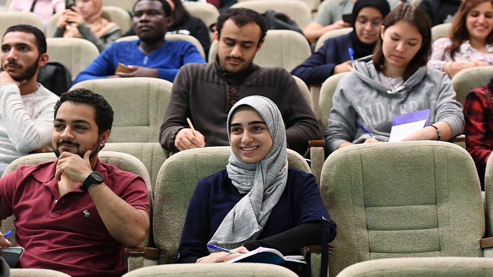 الداخلية الروسية تقرر تسهيل شروط إقامة الطلاب الأجانب