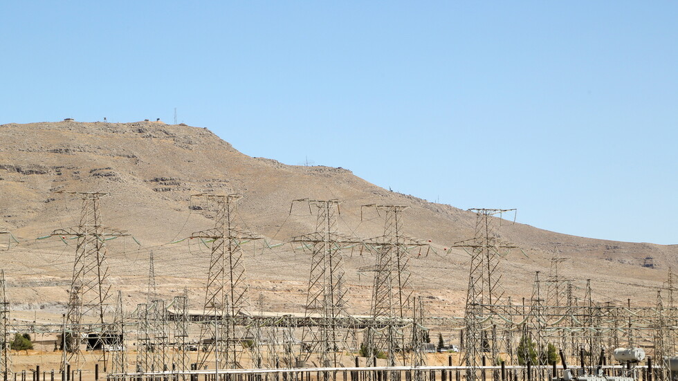 وزير الاقتصاد: دمشق توافق على مشروع مع شركة إماراتية لإقامة محطة توليد كهروضوئية