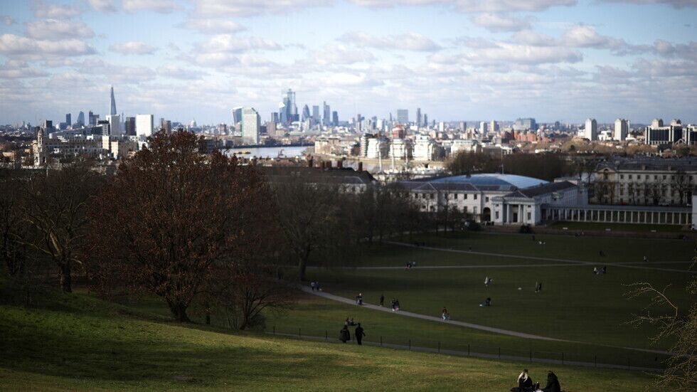 بريطانيا تسجل 44.9 ألف إصابة و145 وفاة جديدة بكورونا