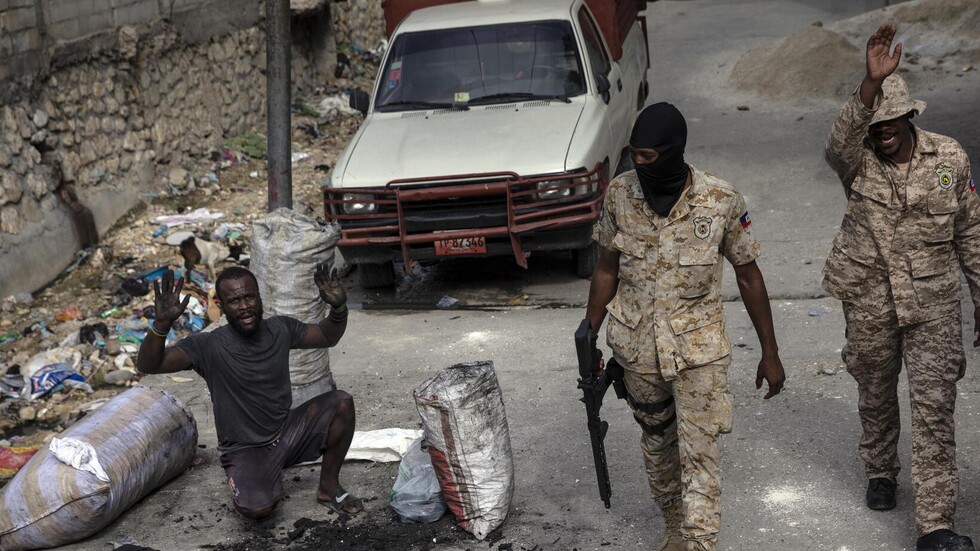 اختطاف 17 من المبشرين المسيحيين الأمريكيين وأعضاء أسرهم في هايتي