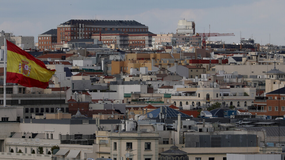 "غرفة البكاء".. مشروع في إسبانيا للتخلص من وصمة المشاكل النفسية (صور)