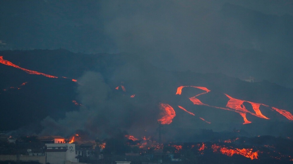 إسبانيا: لا نهاية وشيكة لثوران البركان بجزيرة لا بالما