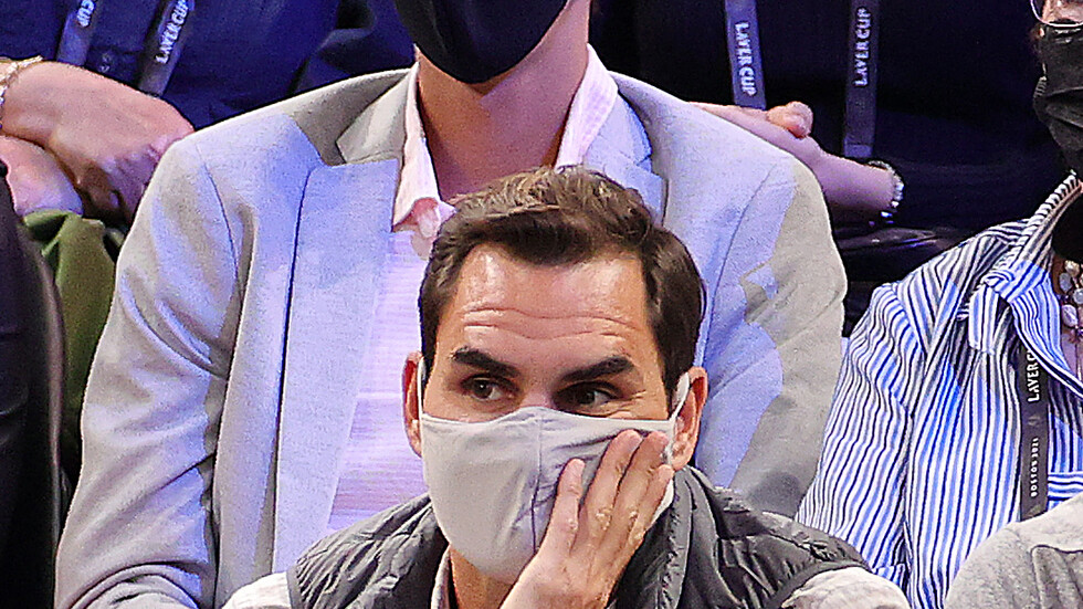 فيدرر يخرج من نادي العشرة الأوائل