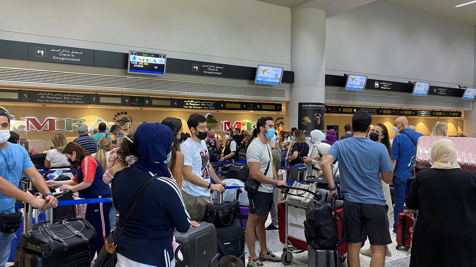 باحث لبناني لـRT: أكثر من 70% من المواطنين الذين يحملون جنسية أخرى غادروا البلاد