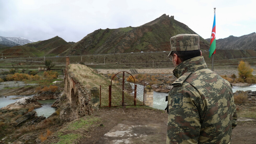 أذربيجان تفرج عن 5 أسرى أرمن بوساطة روسية