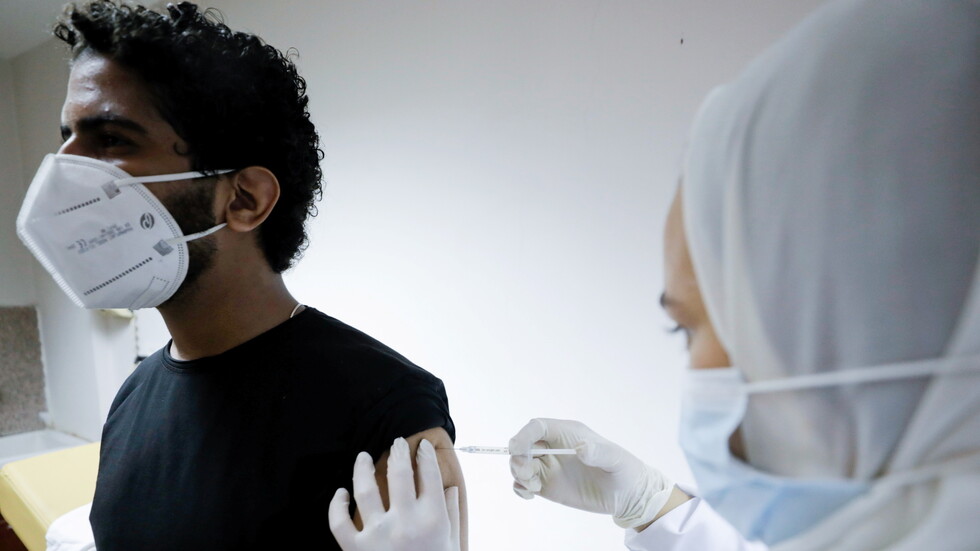 مصر تسجل 43 وفاة و868 إصابة جديدة بفيروس كورونا