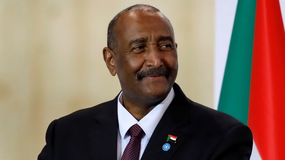 البرهان يؤكد حرص القوات المسلحة السودانية والمدنيين على إنجاح الفترة الانتقالية